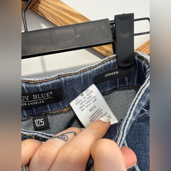 NWOT- JUDY BLUE CUFFED DENIM JOGGERS - Size 25 - Picture 6 of 11